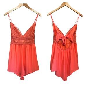 IRIS Silky Coral Lace Spaghetti Strap Open Back Bow Shorts Romper Juniors Large